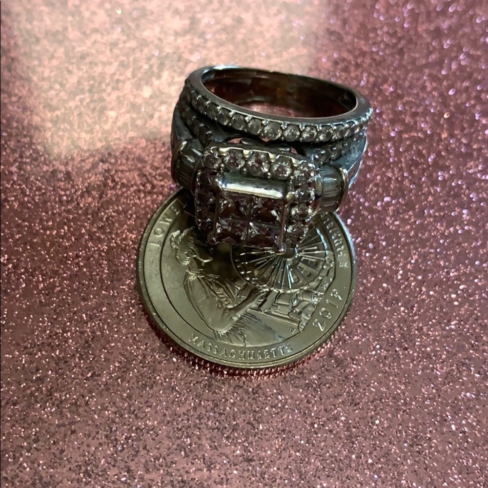 Engagement ring - Picture 4 of 7